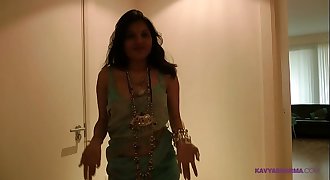 Kavya Sharma XXX Porno Video With Tantalizing Masturbation